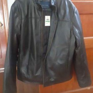 Luxurious Men's Leather Jacket by Cole Haan. Size L. NEW!!!
